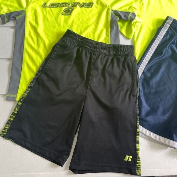 C9, Russell, Laguna, & Children’s Place Lot of Boys Short Sleeve Tees & Shorts - Picture 4 of 12